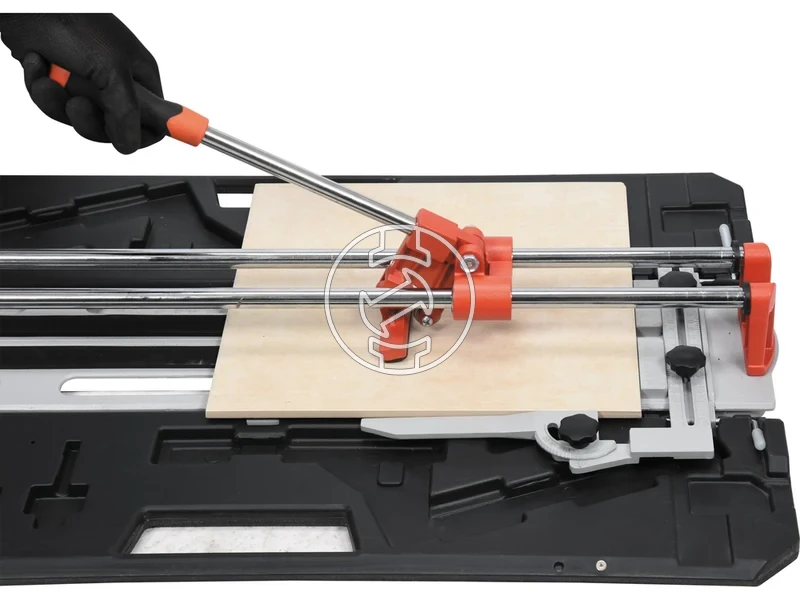 Kép: Yato kezi csempevago 600 mm.webp