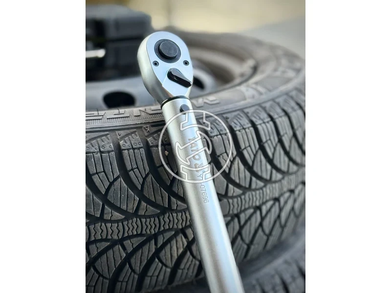 Kép: Yato nyomatekkulcs 40-220 Nm 12 inch.webp