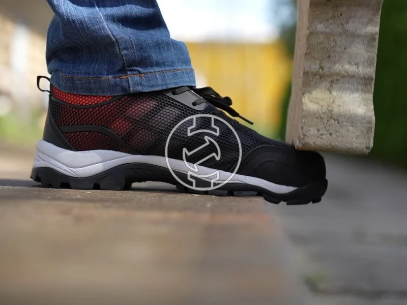 Kép: Yato POMPA munkavedelmi cipo S1P 39.webp