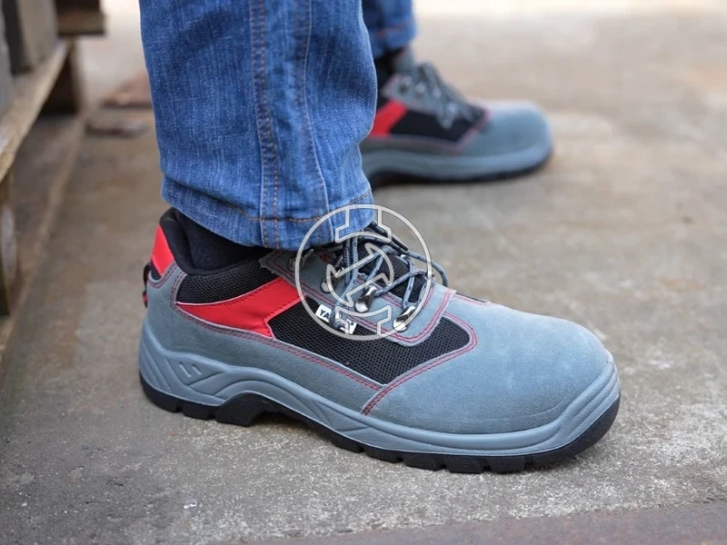 Kép: Yato PUEBLE munkavedelmi cipo S3 45.webp