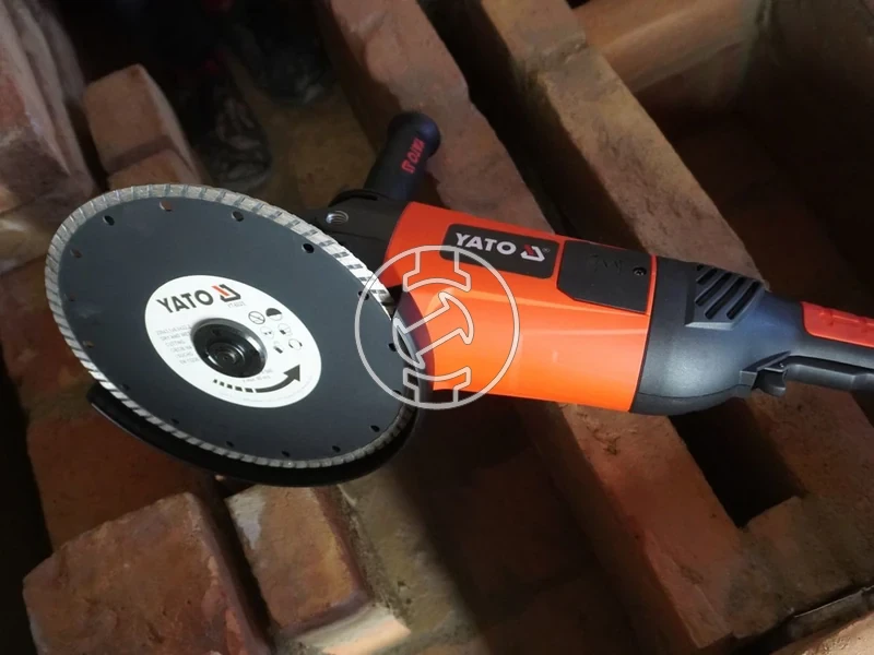 Kép: Yato YT-82099 elektromos sarokcsiszolo 1400 W 125 mm.webp