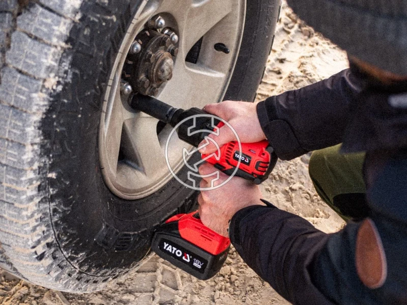 Kép: Yato YT-82806 masina de insurubat cu impact pe acumulator 18 V 12 inch 700 Nm 3 Ah acumulator incarcator.webp