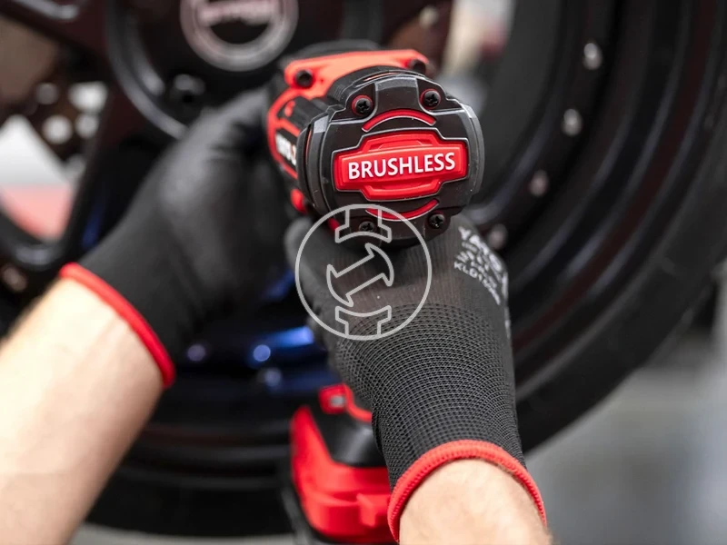 Kép: Yato YT-828071 masina de insurubat cu impact pe acumulator 18 V 12 inch 1200 Nm 4 Ah acumulator incarcator.webp