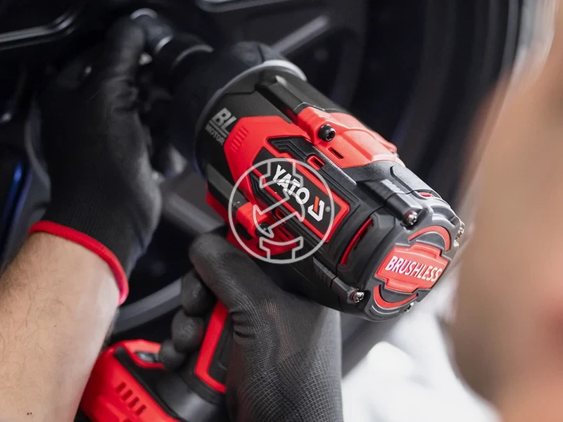 Kép: Yato YT-828073 masina de insurubat cu impact pe acumulator 18 V 34 inch 2400 Nm 6 Ah acumulator incarcator.webp