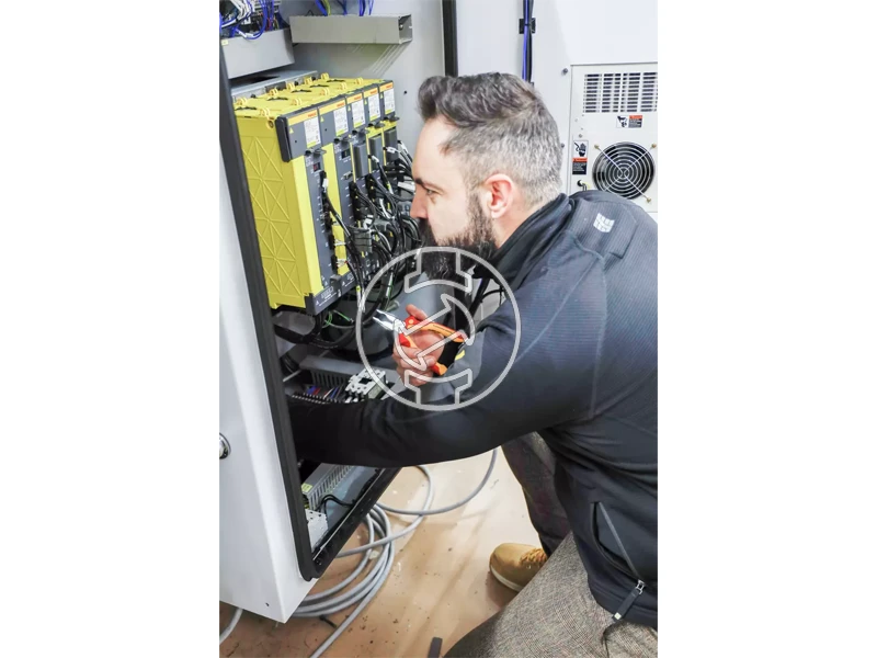 Wiha SB Professional electric szigetelt kombináltfogó 180 mm