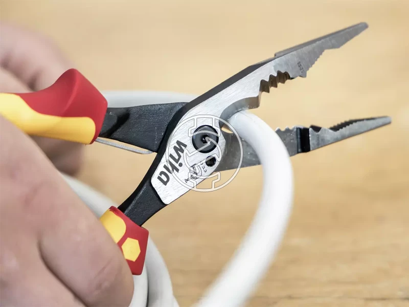 Wiha Industrial electric multifunkciós kombináltfogó 225 mm