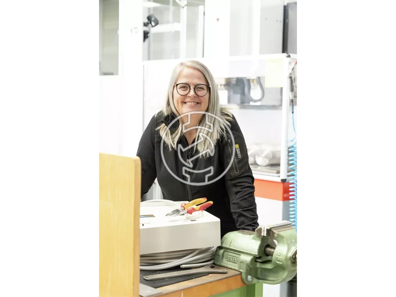 Wiha SB Professional electric szigetelt kábelvágó 210 mm