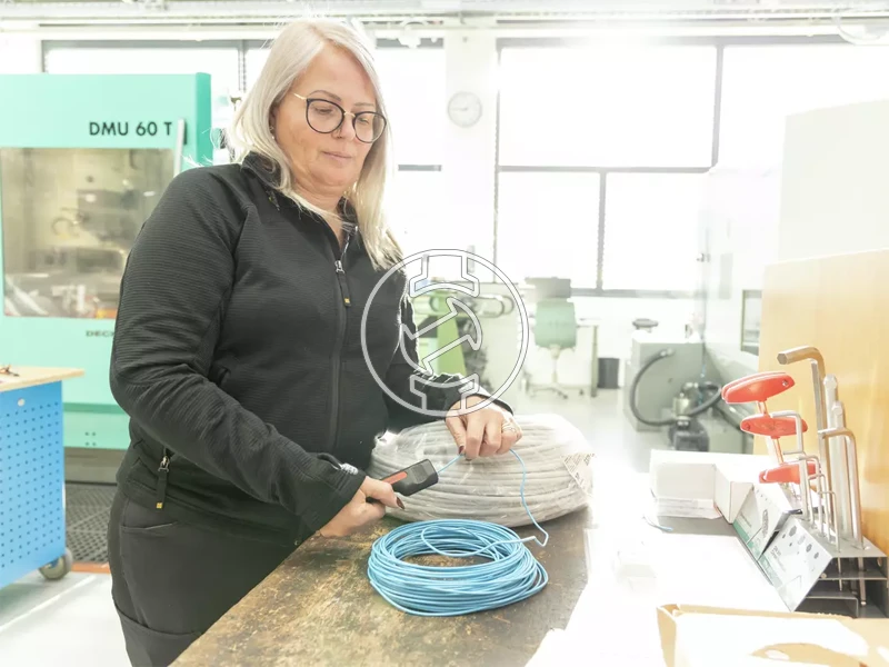 Wiha Professional electric kábelcsupaszító 6,0-8,0