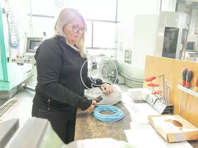 Wiha Professional electric kábelcsupaszító 6,0-8,0