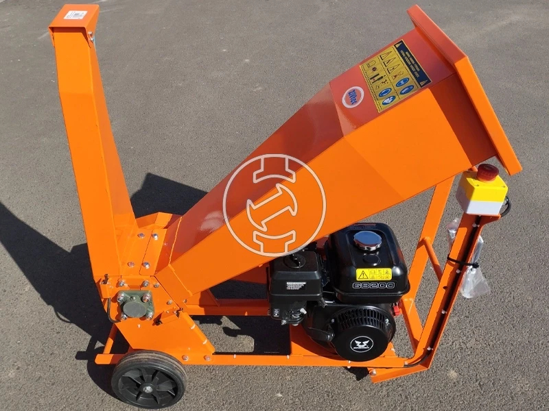 ZIVtec ZHA 200/70 R benzinmotoros ágaprítógép (értékcsökkent)