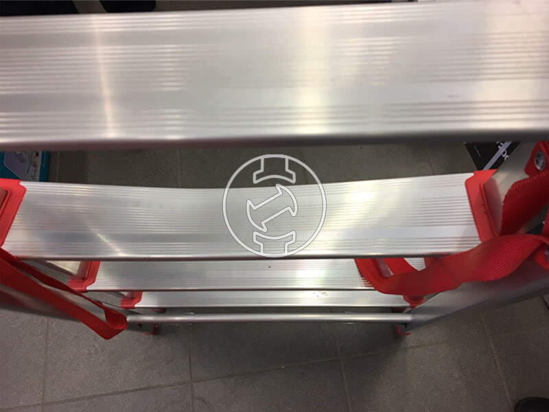 Ztrust HL0108 háztartási dobogós létra csomagsérült