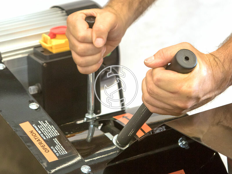 Ztrust RHV8T vízszintes rönkhasító